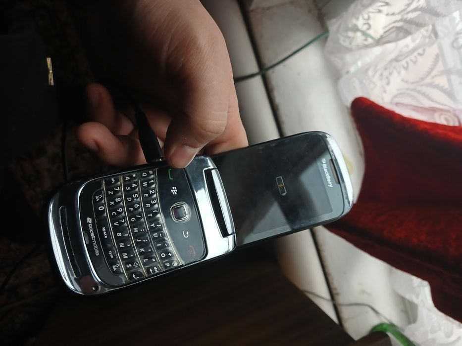 Blackberry 9670 ideal sastauanada nomeri yoq toza