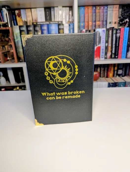 Alchemised – Editie Collector Personalizata – Hardcover Premium Unicat