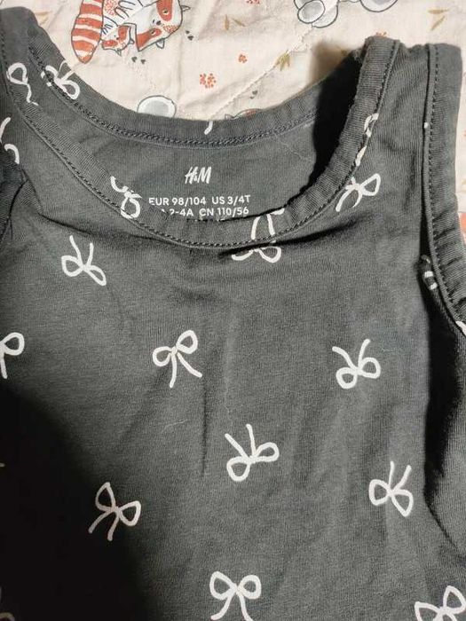 Rochiță H&M 2 4 yo
4 ani / 98-104 cm