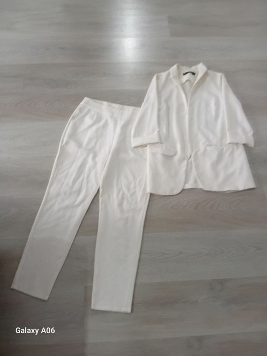 Продам женские одежды