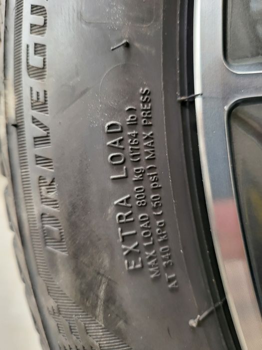 Vând set roți vară, runflat