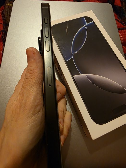 Apple iPhone 16 Pro Max 256GB 99% батерия