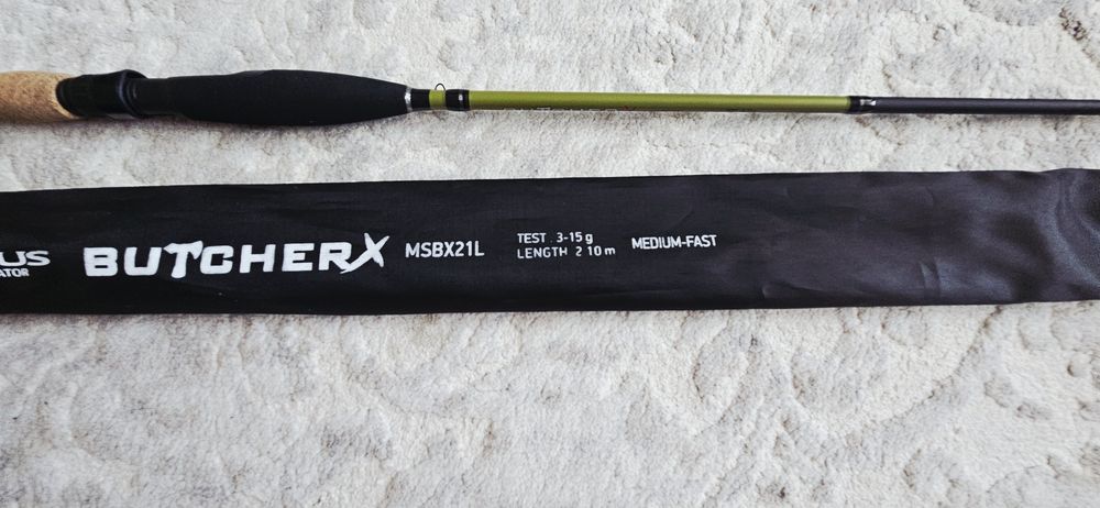 Продам  спиннинг Maximus с катушкой