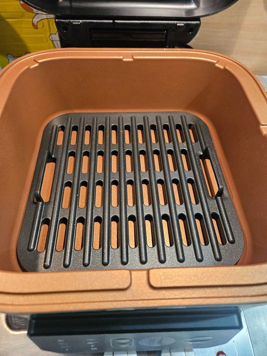 Мултикукър с Еърфрайър Russell Hobbs Satisfry 26520-56+подарък