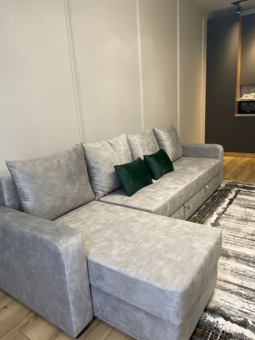 Продам диван угловой