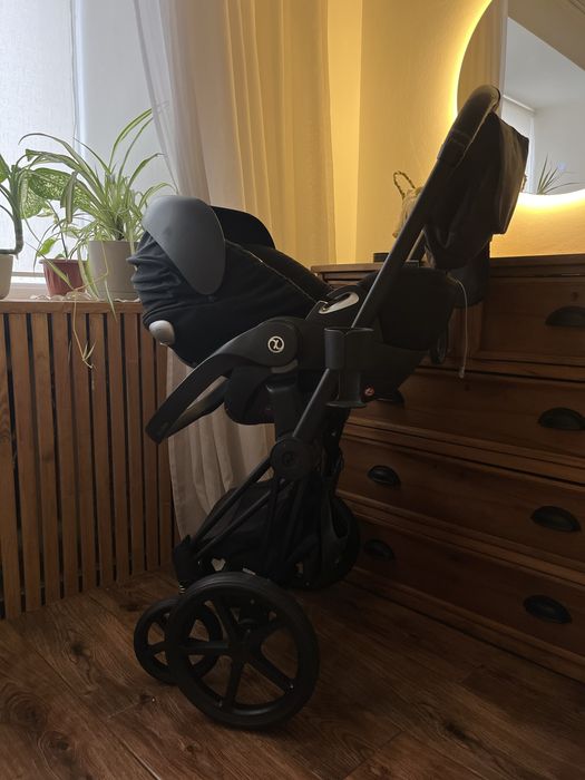 коляска Cybex Priam (прогулочный блок и автолюлька)