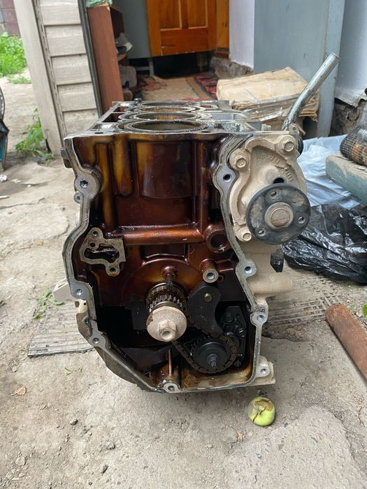 Блок цилиндра HR15