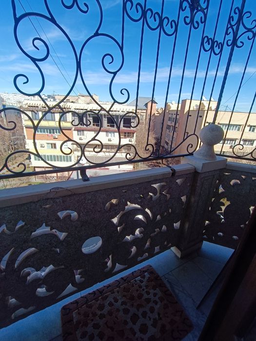 Продается 5ти комнатная квартира в Центре 130м2 Дархан Кирпич Дуплекс