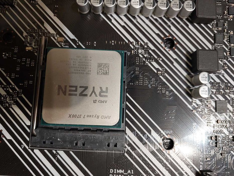 AMD Ryzen 7 3700X + Asus Prime B550M-K