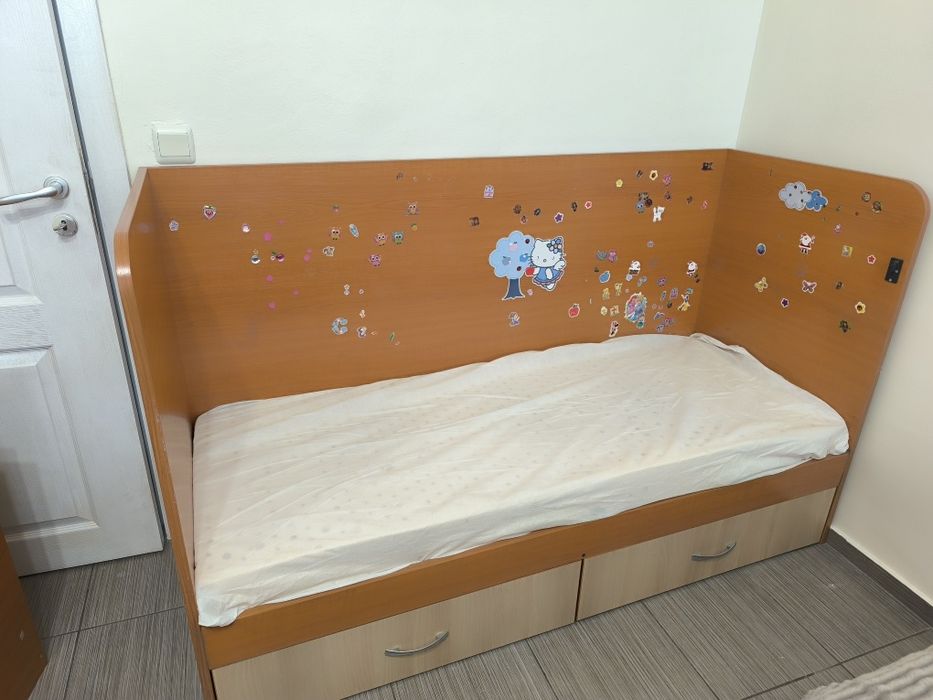 Детско легло 2 в 1 / Бебешка кошарка с чекмеджета