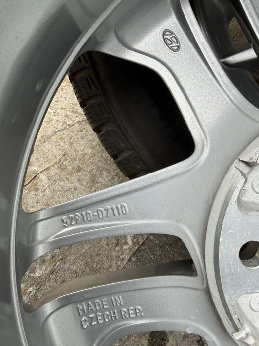 Оригинални джанти с гуми Hyundai 5x114.3 16цола