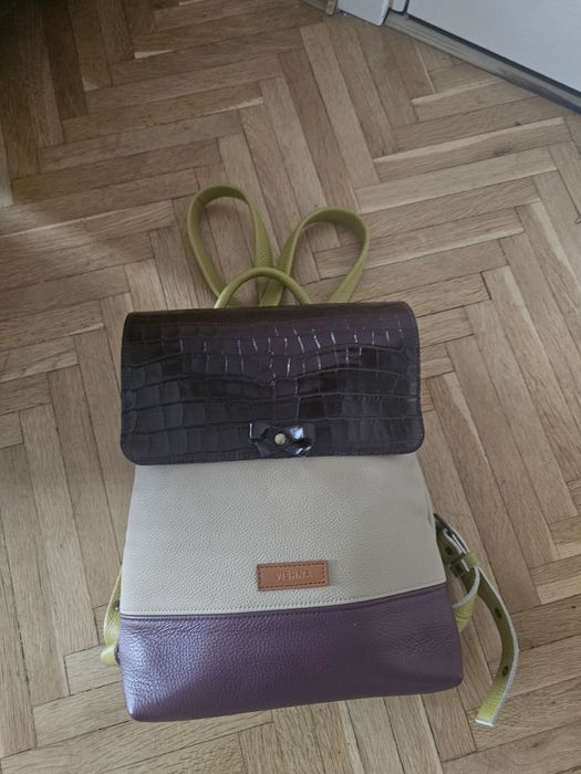 Дамска Раница естествена кожа