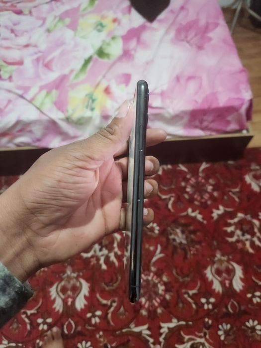 New iPhone 11 Pro good condition