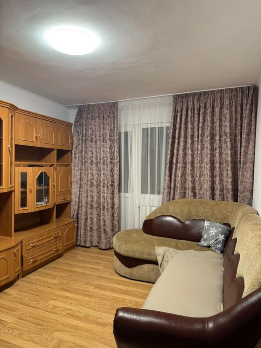 Inchiriez apartament cu 2 camere ,cartier Trivale complex 2