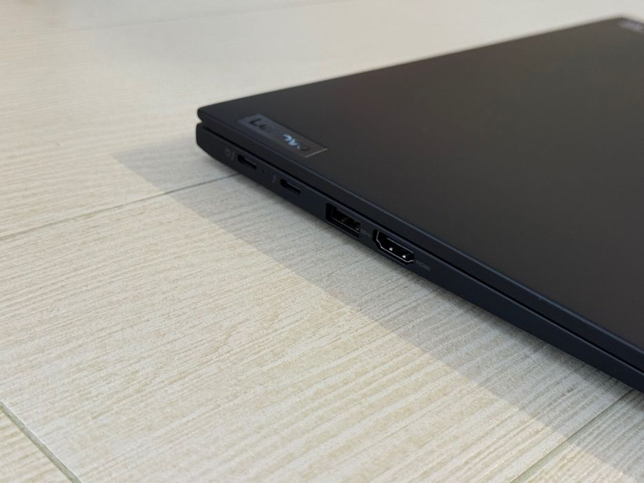 Чисто Нов Лаптоп 14’FHD+IPS Touch Lenovo Thinkpad X1 Carbon Gen11 Core  i5-1345u 16GB LPDDR5 6400Mhz 256GB SSD Nvme