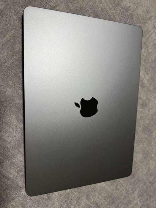 Продам MacBook Air