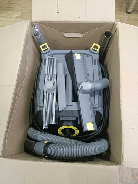 Karcher профессиональный пылесос влажной и сухой уборки NT 30/1 TACT