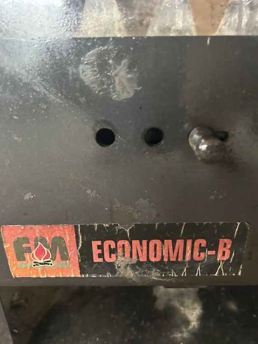 Vând șemineu metalic pe lemne – Model Economic B