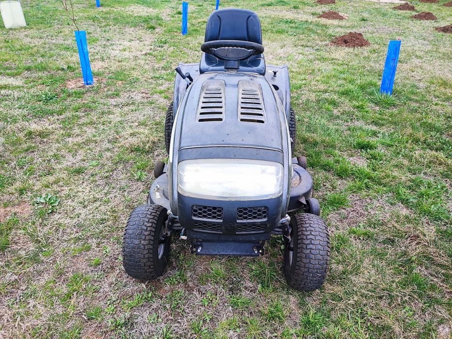 Тракторна Косачка  MTD 18 коня 105 см косилен апарат