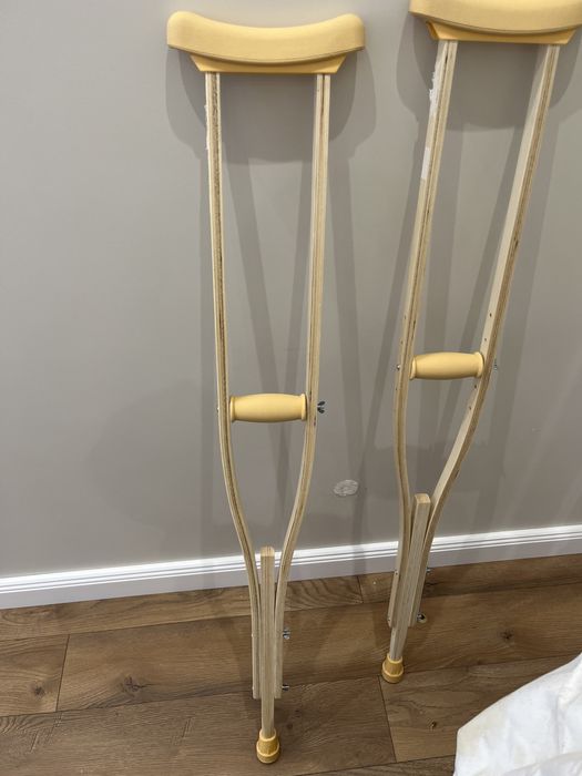 Продам костыли. Размер М