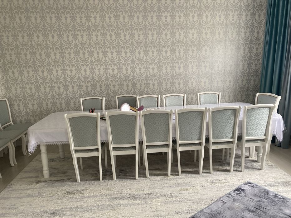 Стол гостинный для зала