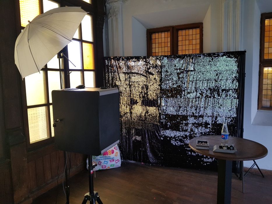 Cabina Foto cu print Nelimitat & Fum Greu/ Laser Valsul Mirilor