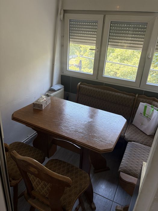Închiriez garsoniera confort 1