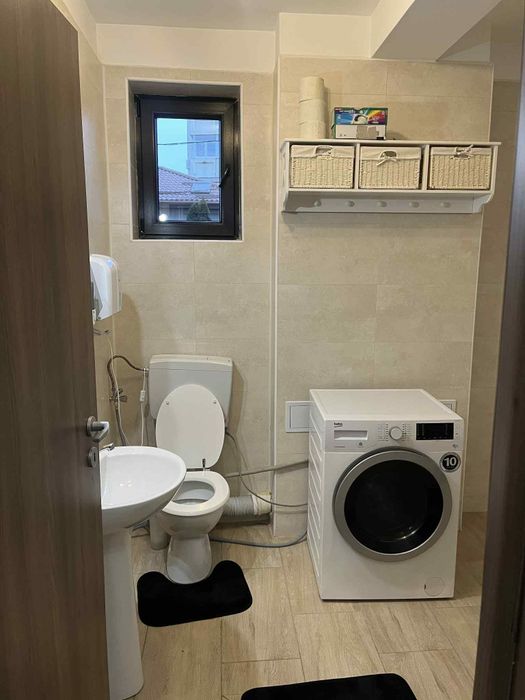 Apartament 3 camere de inchiriat