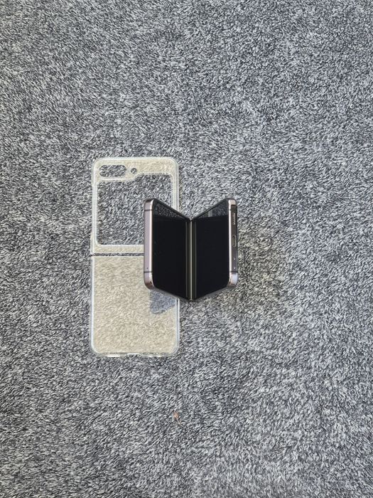 Samsung Z flip 5 - 5G - 512 GB    Black