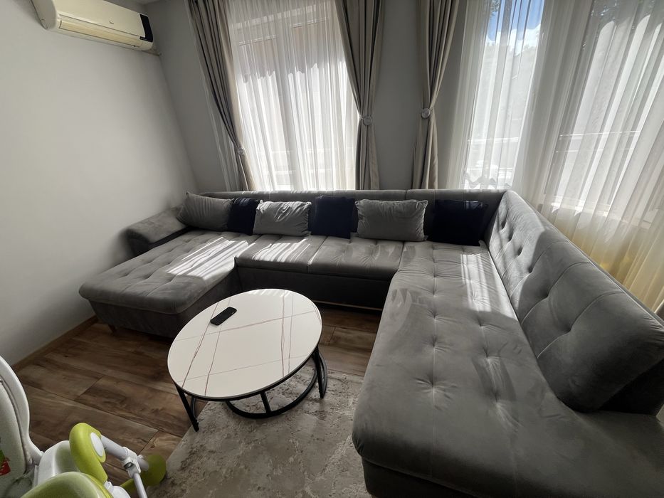 Диван П-образен много запазен