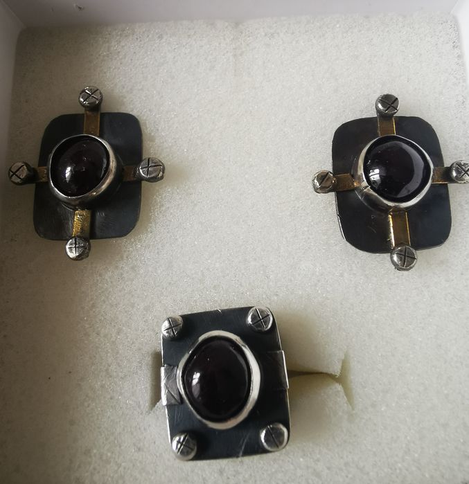 Продам серебряный комлект