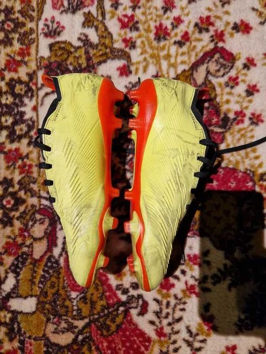 Ghete fotbal Adidas predator