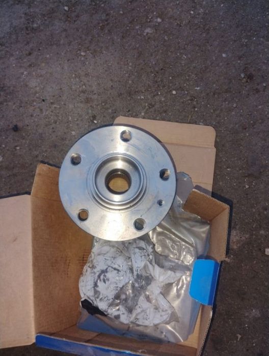 Vând rulment roata SKF VKBA 3643