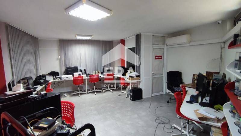 Търговско помещение в идеален център