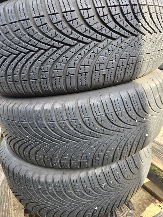 4бр. 205 60 16 Dunlop всесезонни.