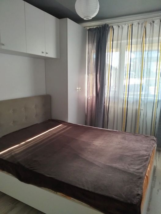 Închiriez apartament cu două camere!!!