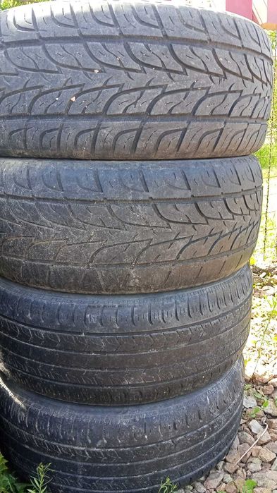Продам шины 265/50R20