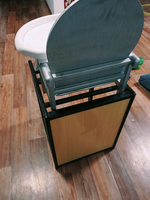 Детский столик для кормления