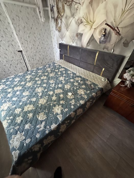 Продам кровать 180х200