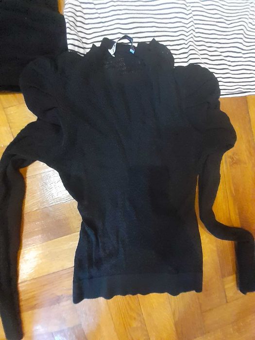 Fusta,bluză si tricou mărime XS