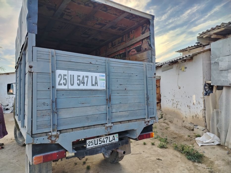 Uaz 1990 xolati yaxshi gazda