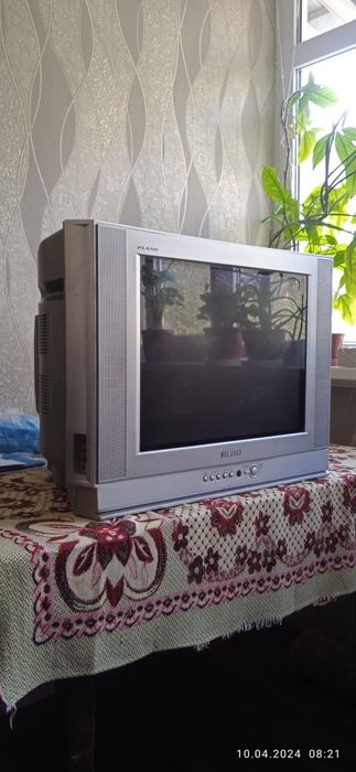 Телевизор SAMSUNG Plano / плоский экран