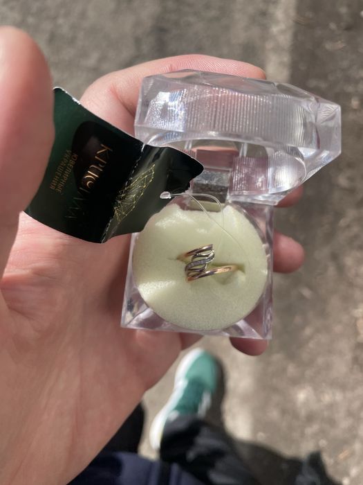 Продам золотое кольцо