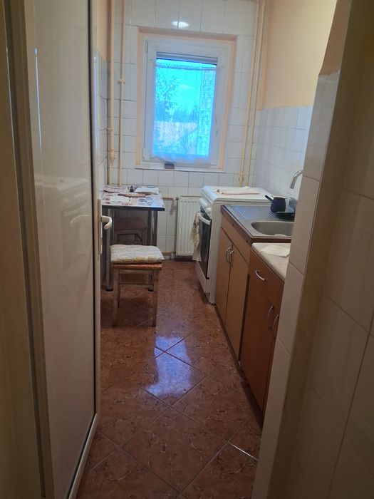Vând apartament  3 camere