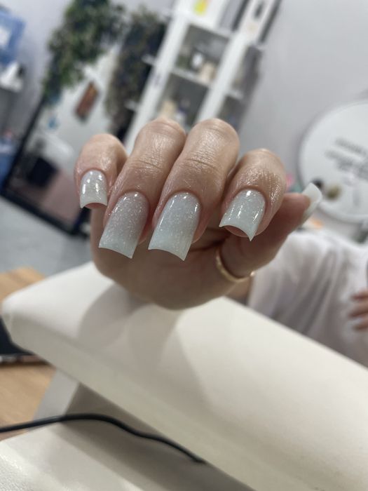 Маникюр наращивание Алмата