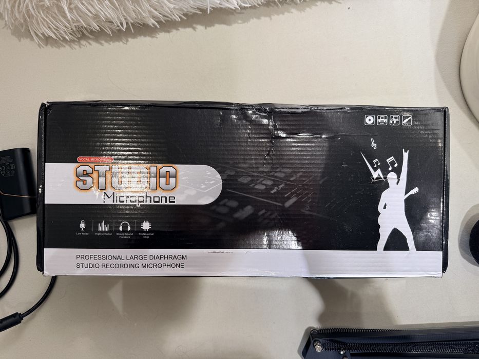 Микрофон студийный