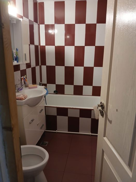 Vând apartament cu 3 camere soseaua Bucuresti, Bl.B1/1S, etaj 2 zona Mozaic