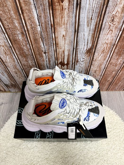 Versace Chain Reaction Flower