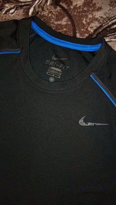 Tricou sport bărbați Nike Dri-FIT mărimea M original - fitness / alergare