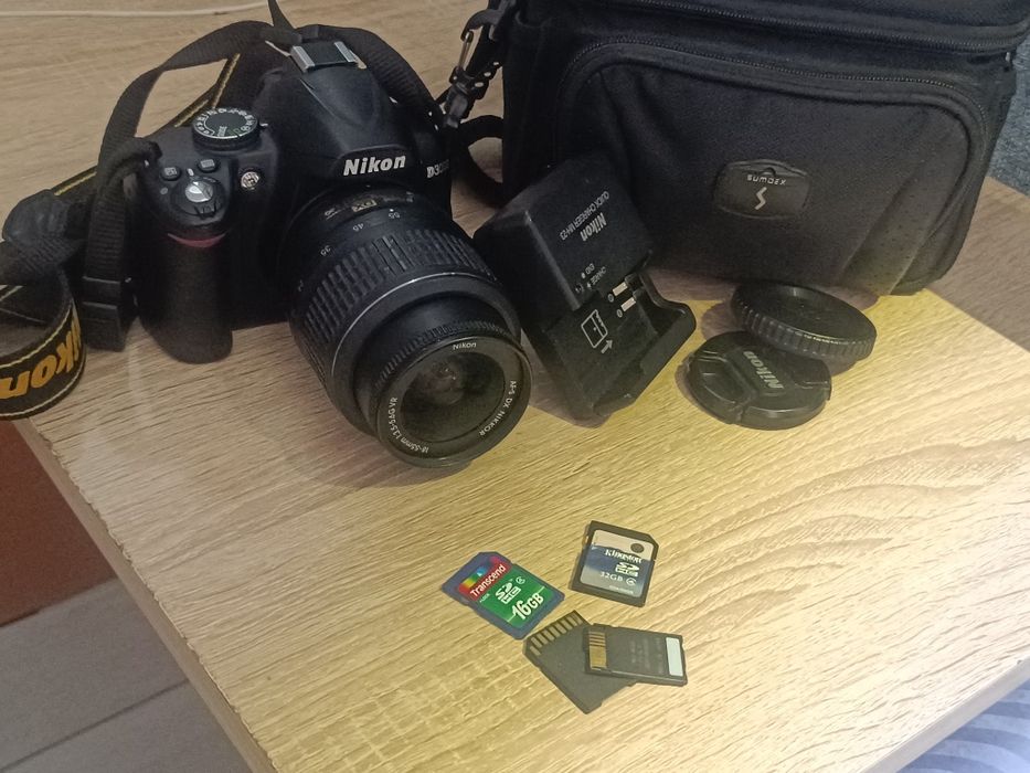 Nikon D3000 рабочий